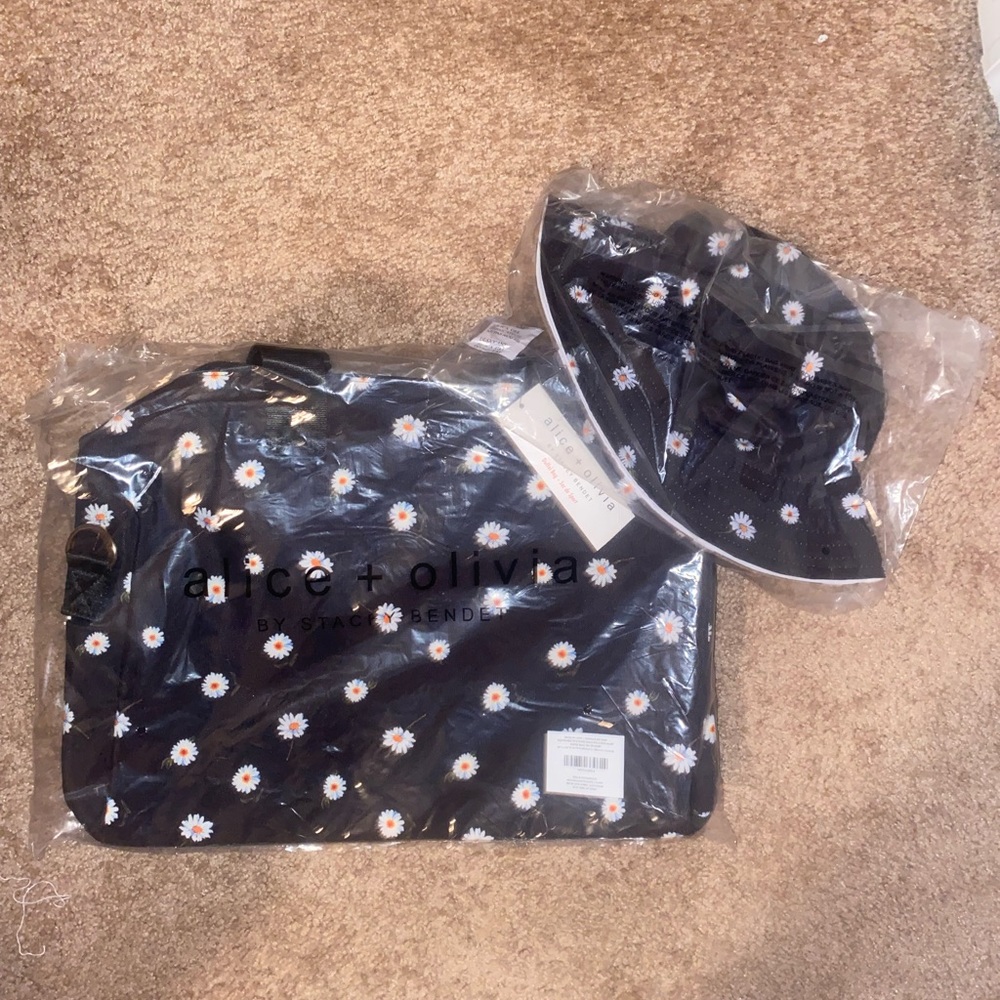 Alice + Olivia set